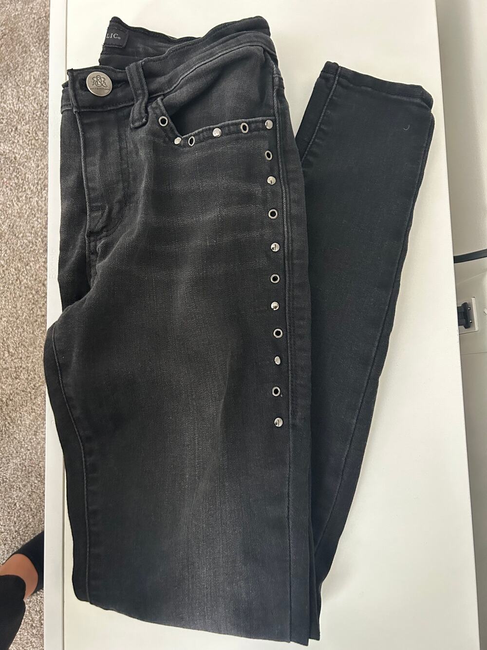 Rock & Republic Skinny Jeans *Size 2*